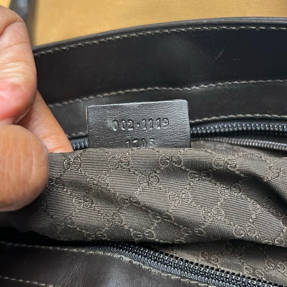 Gucci tote Preloved very clean inside and out size 9x14 - Picture 5 of 6